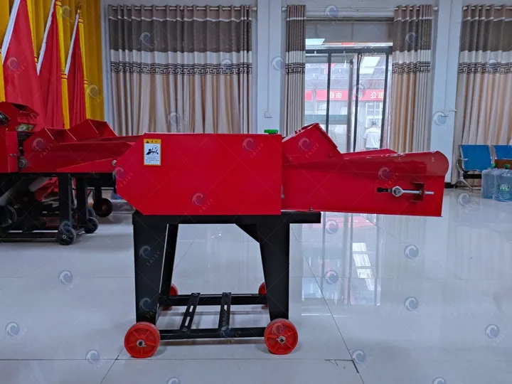 2.5 Ton Mobile Wheel Corn Stalk Silage Chopper Machine