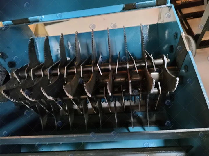 Wear-Resistant Cutting Blade Assembly