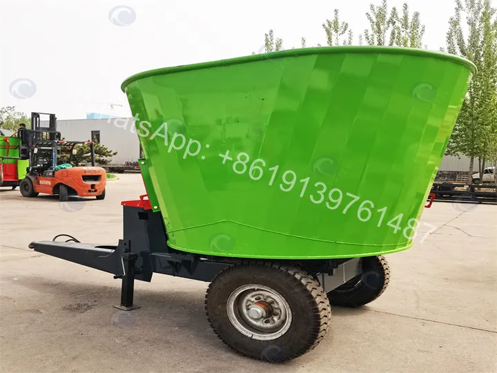 Vertical Tmr Feed Mixer For Dairy Cattle Farm
