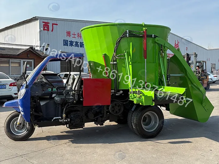 Tz-5R Diesel Silage Mixer Feeder Wagon